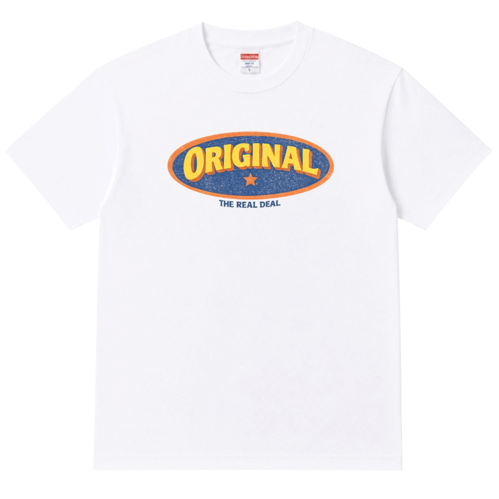 ORIGINALの文字ロゴを使った白いTシャツ。周囲の背景を含まない入稿例